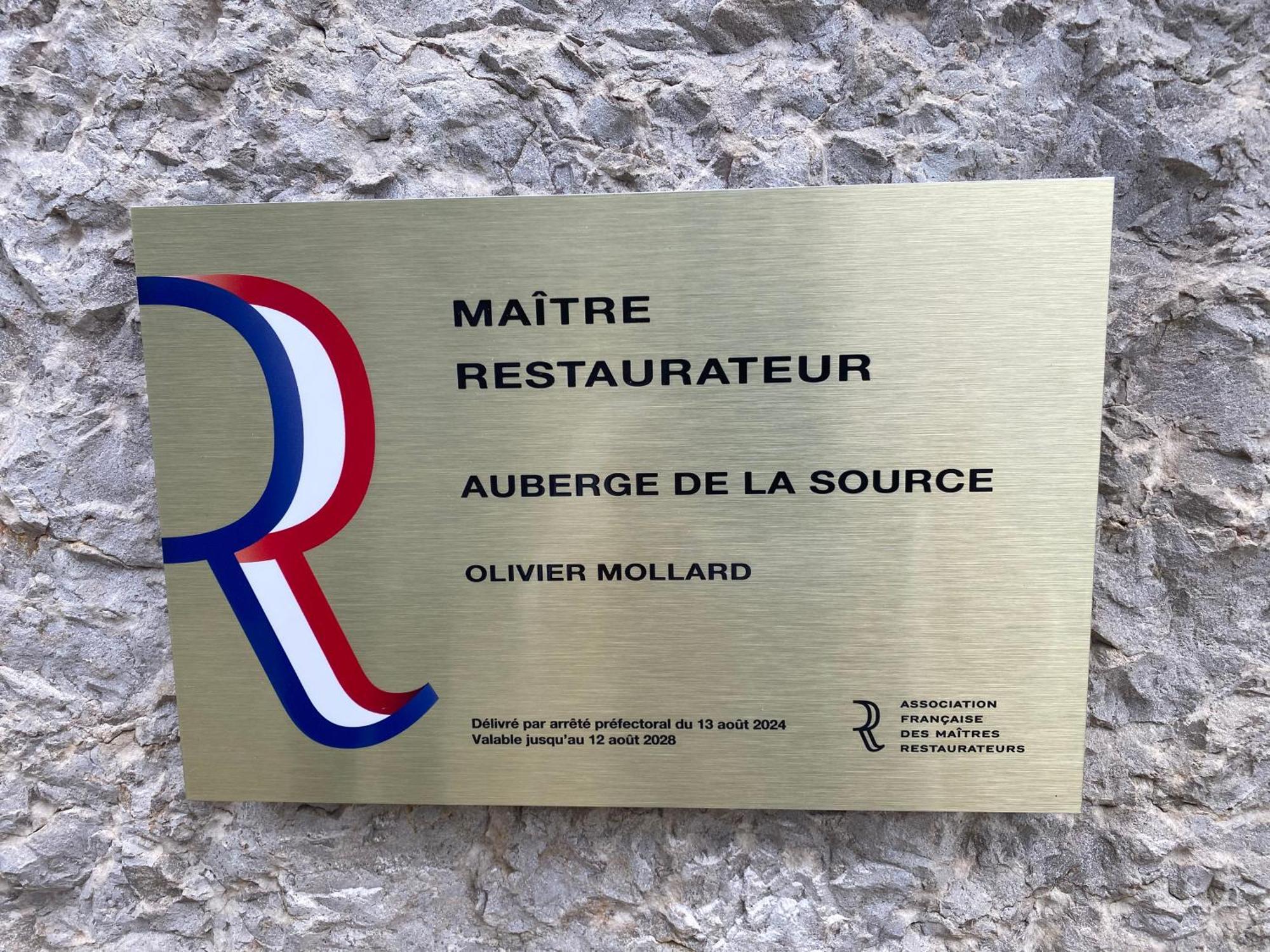 Отель La Source Porcieu-Amblagnieu Экстерьер фото